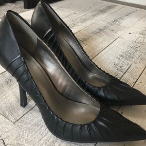 Elle Black Heels Sz 7
